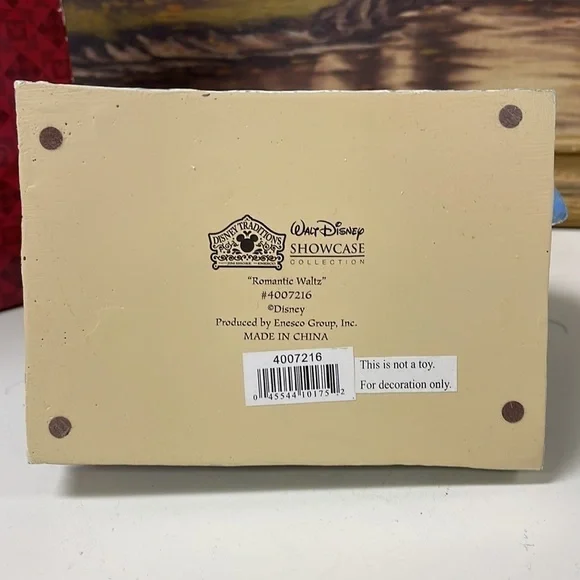 DISNEY Traditions by Jim Shore Cinderella Figurine "Romantic Waltz" (4007216) - Picture 9 of 16